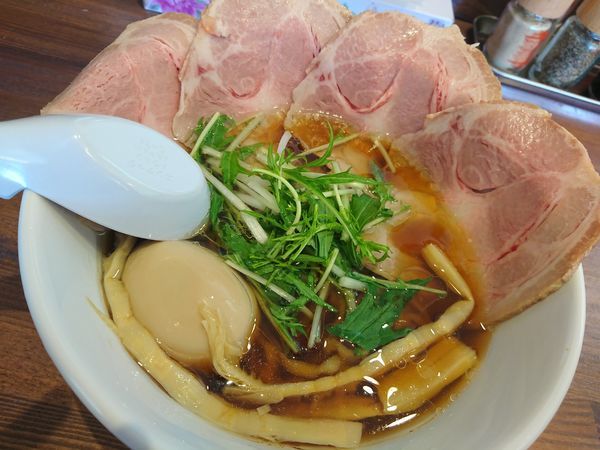 「特製つる屋醤油らぁめん(並・中太麺)」@上州熟成醤油らぁめん つる屋の写真
