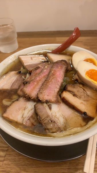 「肉そば（醤油）大     煮卵」@麺や 七彩 八丁堀店の写真