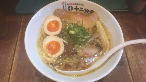 「味玉十二分屋そば：780円」@近江熟成醤油 十二分屋 早稲田店の写真