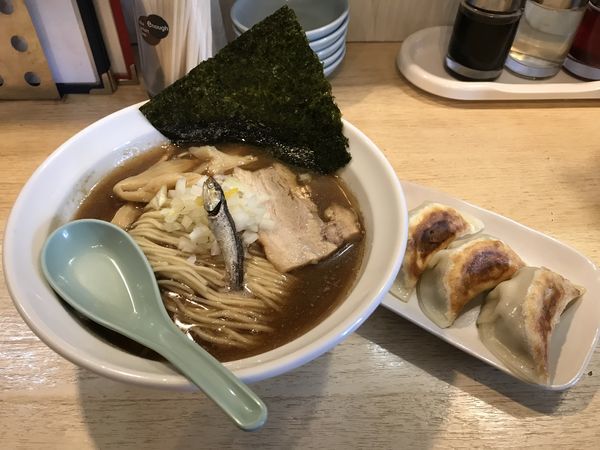 「焙煎煮干しラーメン」@青春餃子の写真