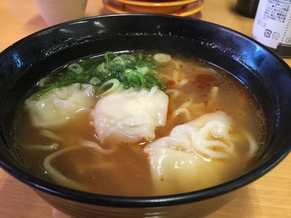 「濃厚えび味噌ワンタンメン３５６円」@スシロー 環七青井店の写真