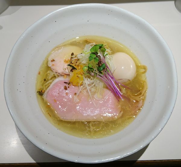 「鶏塩そば＋味玉」@鶏そば朱雀の写真