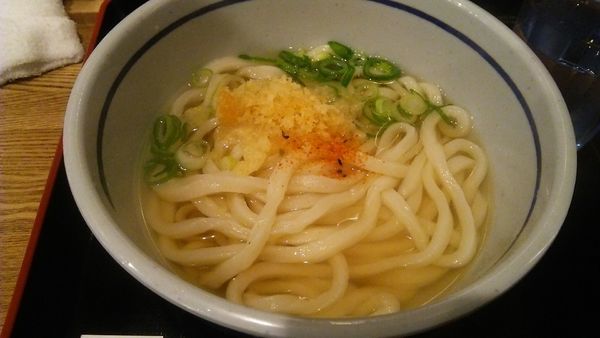 「かけうどん 330円」@おにやんま 日暮里店の写真