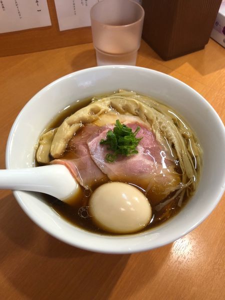 「特製らぁめん」@らぁ麺 はやし田 池袋店の写真