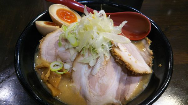 「味玉味噌チャーシュー麺」@麺処 花田 池袋店の写真