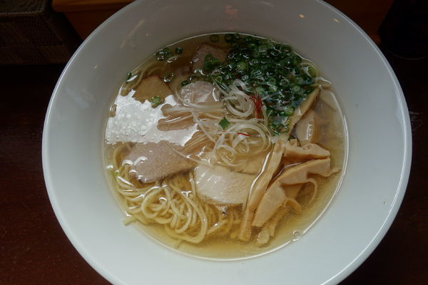 「牡蠣だし塩」@麺や 碁飯の写真