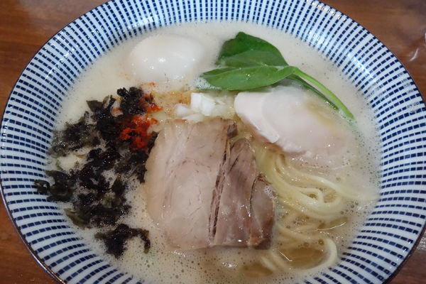 「味玉魚介汐白湯」@中華蕎麦 會の写真