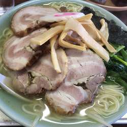 塩ラーメン大盛り 豚チャーシュートッピング