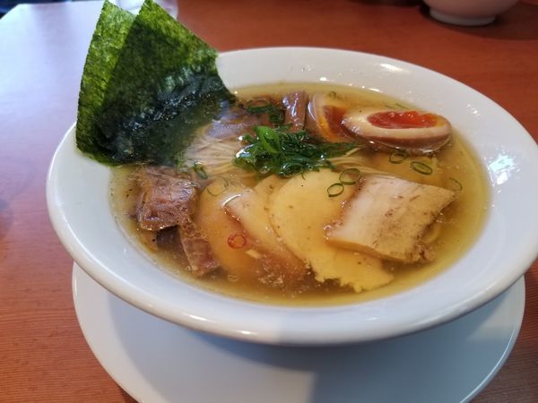 「塩らぁめん」@自家製麺 えなみの写真