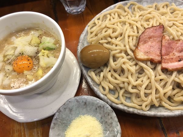 「【季節限定】匠のカルボつけ麺・特盛（880円）」@つけ麺 紫匠乃 門前仲町店の写真