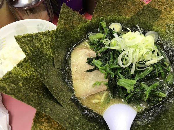 「のりラーメン 750円 ほうれん草 100円」@鹿島家 大森店の写真