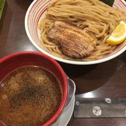 香味焙煎麺のつけ麺
