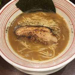 濃い鶏醤油ラーメン