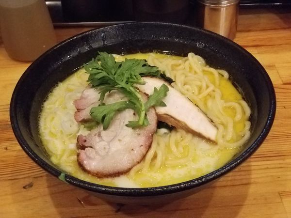 「こってり塩ラーメン」@鶏らーめん  極楽鳥の写真
