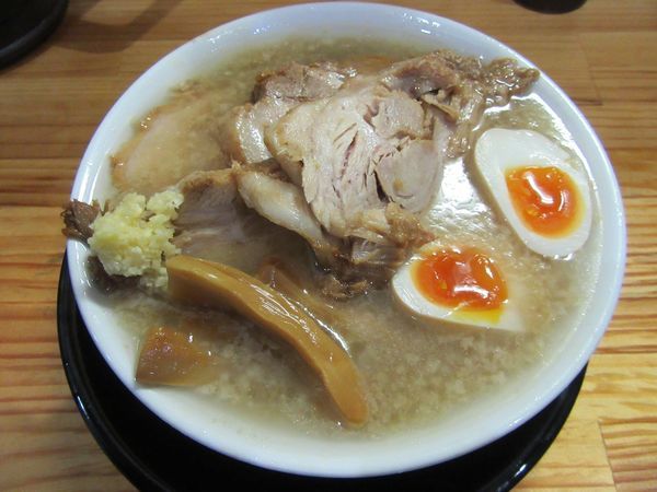 「細麺チャーシュー（１１００円）」@麺屋 とん嬉の写真