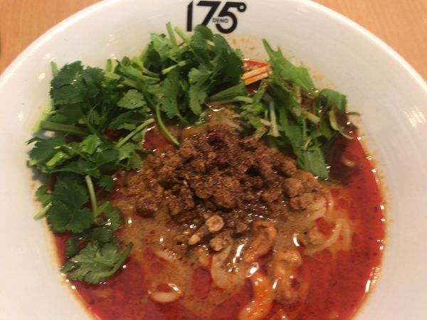「汁あり担々麺すごく痺れる950円・糖質off麺+パクチーｸｰ」@175°DENO～担担麺～ 福島店の写真