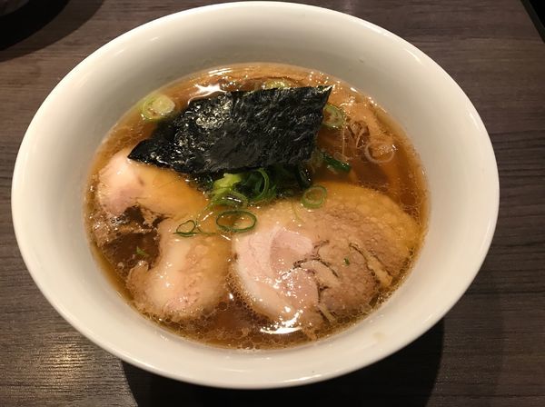 「醤油らぁ麺¥850 きざみチャーシューご飯¥300」@支那そばや 本店の写真