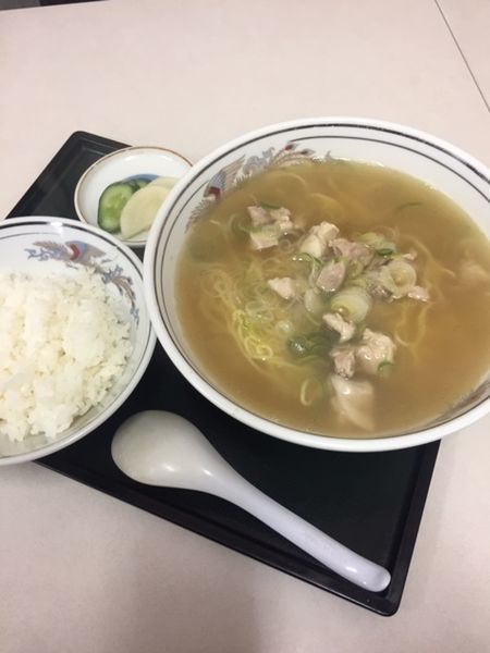 「とりそば 750円　小ライス 100円」@中華 幸軒の写真