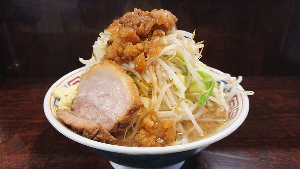 「ミニラーメン 野菜ﾆﾝﾆｸｱﾌﾞﾗｽｺｼﾏｼ」@ラーメン二郎 めじろ台店の写真