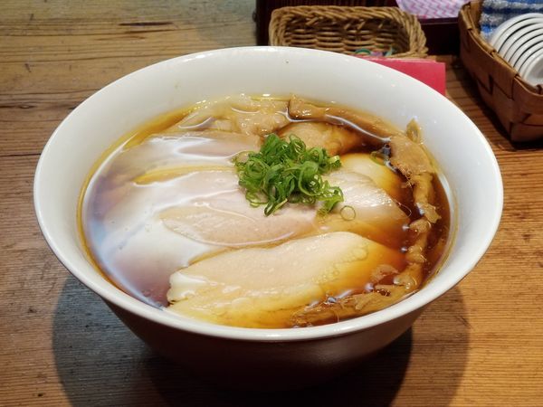 「チャーシュー醤油ラーメン」@ラーメン屋 トイ・ボックスの写真