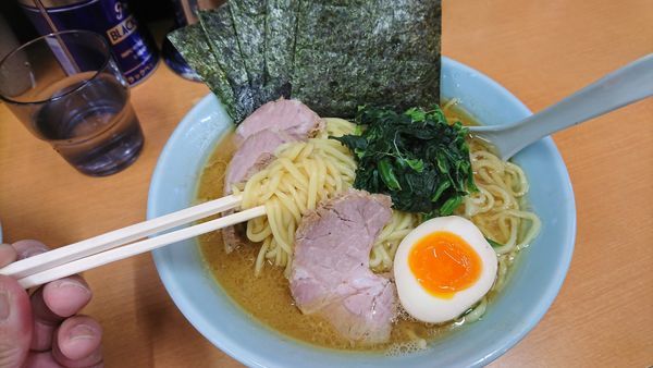 「特製ラーメン 大盛」@横浜らーめん 武蔵家 綾瀬店の写真