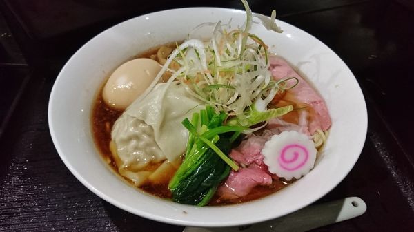 「特製UMAらーめん（ビポチ醤油）+ミニ炒飯+生ビール」@UMAの写真