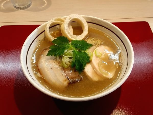 「醤油R(白)」@札幌篠路 ラーメンStyle 丸ふの写真