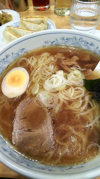 「中華ラーメン」@ぎょうざの満洲 熊谷駅店の写真