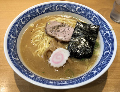 「中華そば（730円）」@中華そば 青葉 川崎アゼリア店の写真