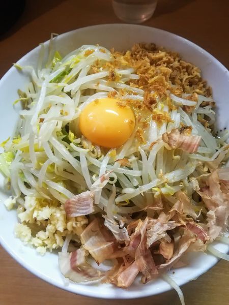 「小ラーメン汁無し蕎麦750+80ニンニク少し」@豚星。の写真