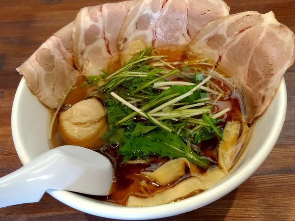 「特製つるや醤油らぁめん(並盛・150g)950円」@上州熟成醤油らぁめん つる屋の写真