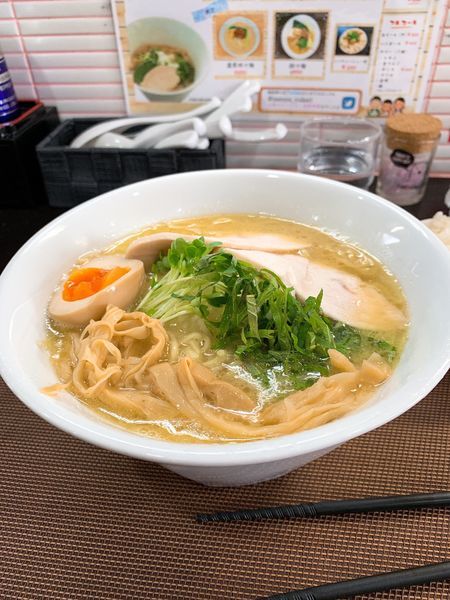 「鶏白湯塩らーめん」@麺屋 縁 YUKARIの写真