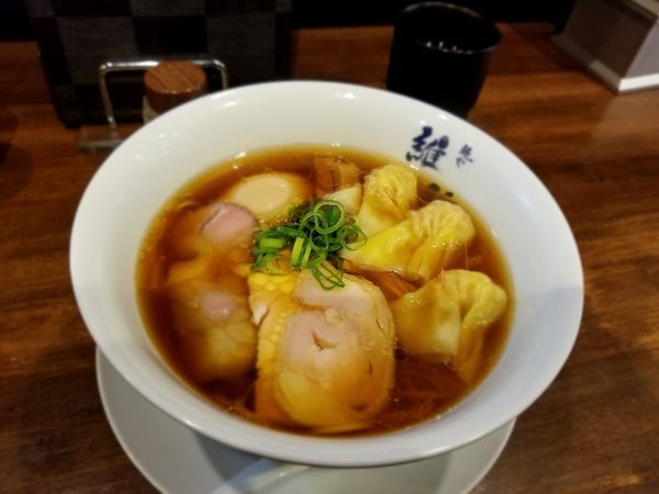 「特醤油らぁ麺」@麺や維新の写真