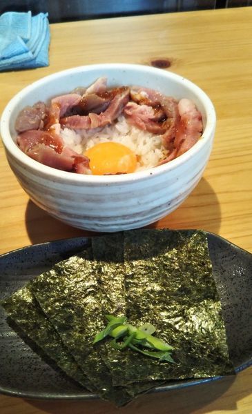 「豚ユッケご飯350円」@麺屋 さくら井の写真