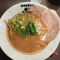 豚骨中華そば 750円