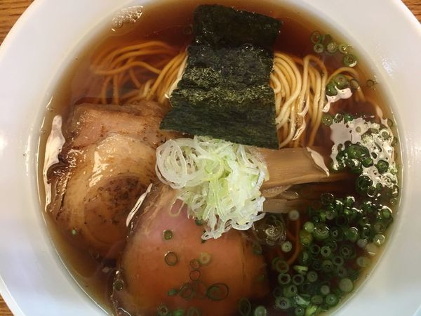 「魚出汁醤油 760円（チャーシュー+100円）」@青山清湯そば 青ノ樹の写真