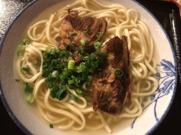 「ソーキそば600円」@みやら製麺の写真