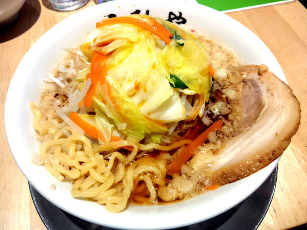 「ガッツリ野菜醤油らーめん￥880」@川越らーめん こひやの写真