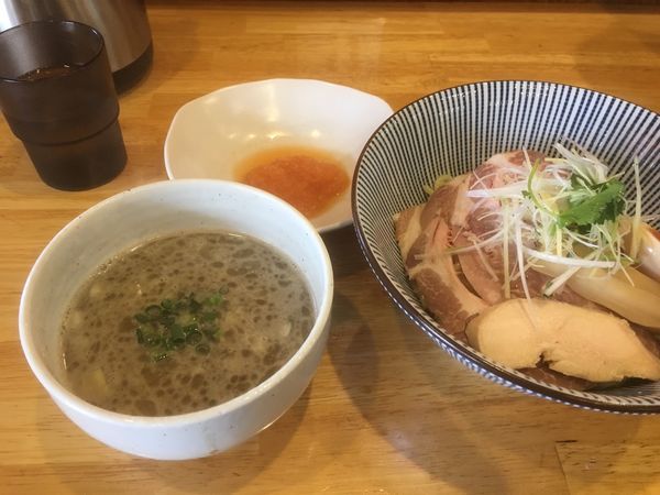「鰤の旨味つけそば 辛子大根付き」@寿製麺よしかわ 坂戸店の写真