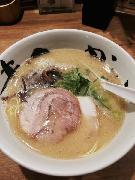 「純とん」@博多純系豚骨らーめん まんかい 福岡空港店の写真