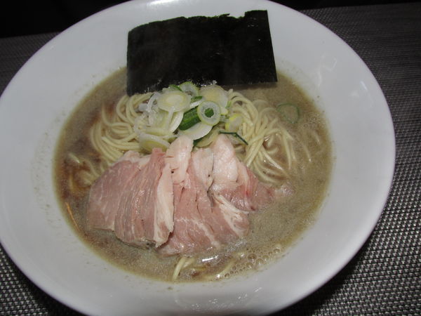 「中華そば（淡麗）　「900円」」@煮干乱舞 越谷店の写真