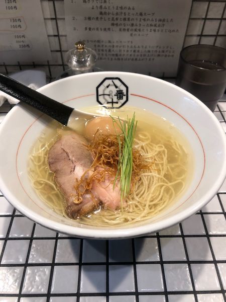 「うま味塩そば+バルサミコ味玉」@81番の写真