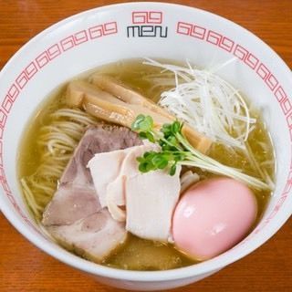 「鶏薫る醤油ラーメン」@noodle kitchen 六九麺の写真
