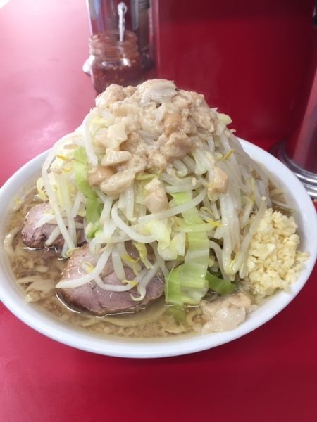 「ラーメン（小） 700円　ニンニク・アブラ」@ラーメン二郎 神田神保町店の写真