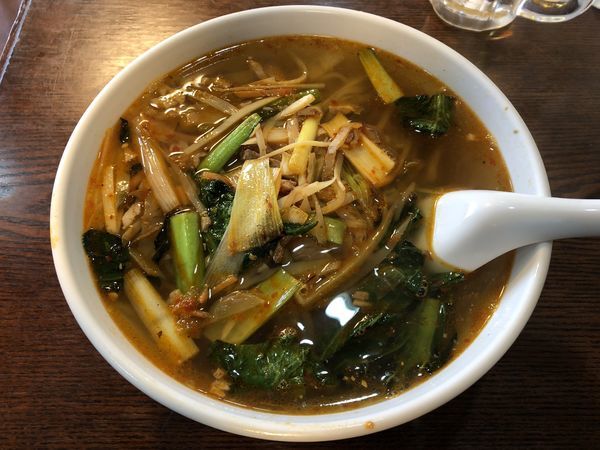 「辛いザーサイ入そば 830円」@林華苑の写真