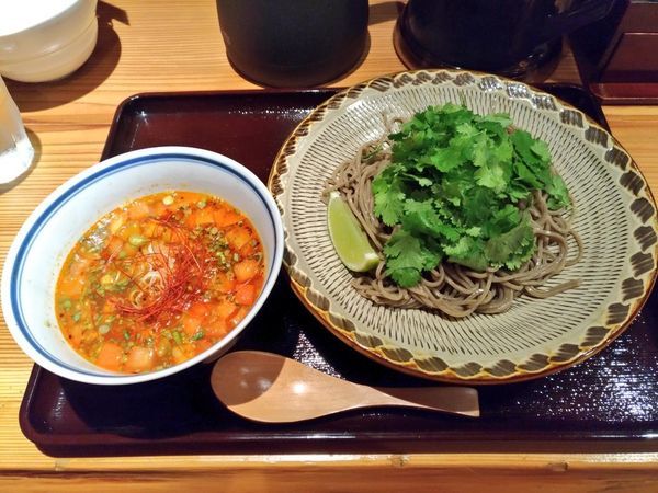 「期間限定 パクチーつけ蕎麦」@つけ蕎麦 安土 那覇泉崎店の写真