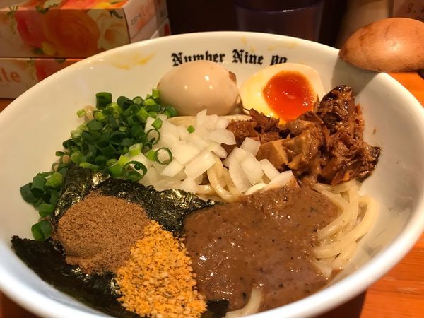 「油そば＋味玉」@麺Dining Number Nine 09の写真