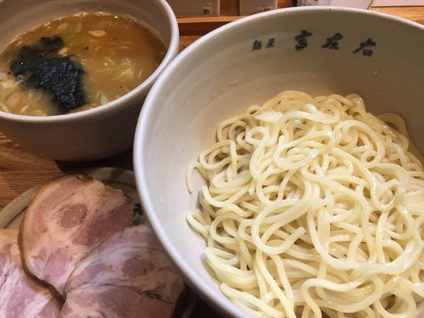 「味玉つけ麺＋チャーシュー（1530円）」@麺屋吉左右の写真