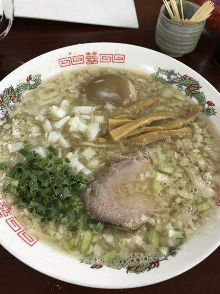 「背脂煮干しラーメン+味玉」@麺処 豊田の写真