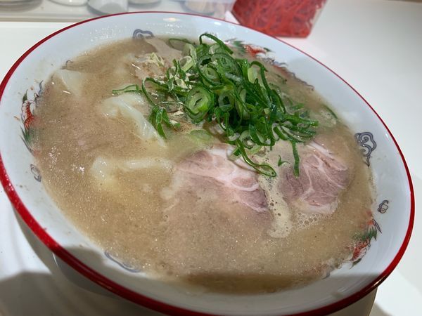 「ワンタンチャーシューメン1150円」@八ちゃんラーメン ラーメン博物館店の写真
